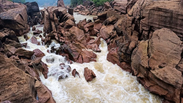 Gulmi Waterfall (2)