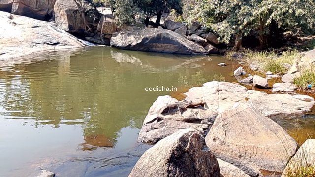 Saidhara Waterfall, Jharigaon (4)